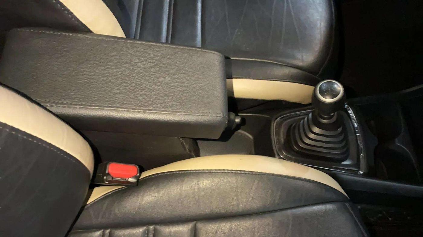 2019 Honda Amaze 1.2L I-VTEC S, Petrol, Manual, 25,198 km, Gear Lever