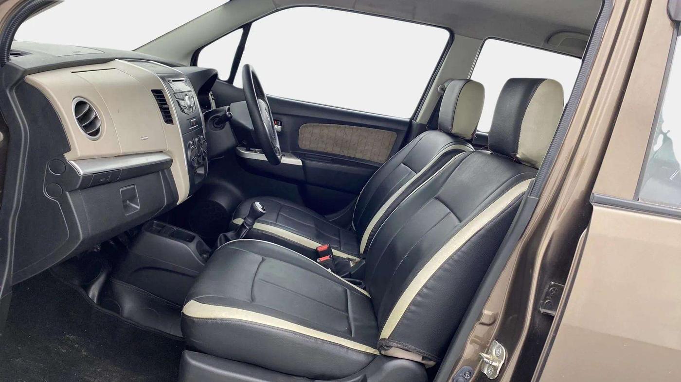 2016 Maruti Wagon R 1.0 VXI OPT, Petrol, Manual, 90,111 km, Right Side Front Door Cabin