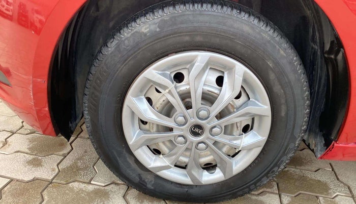 2021 Tata ALTROZ XE PETROL, Petrol, Manual, 27,102 km, Left front tyre - Minor crack