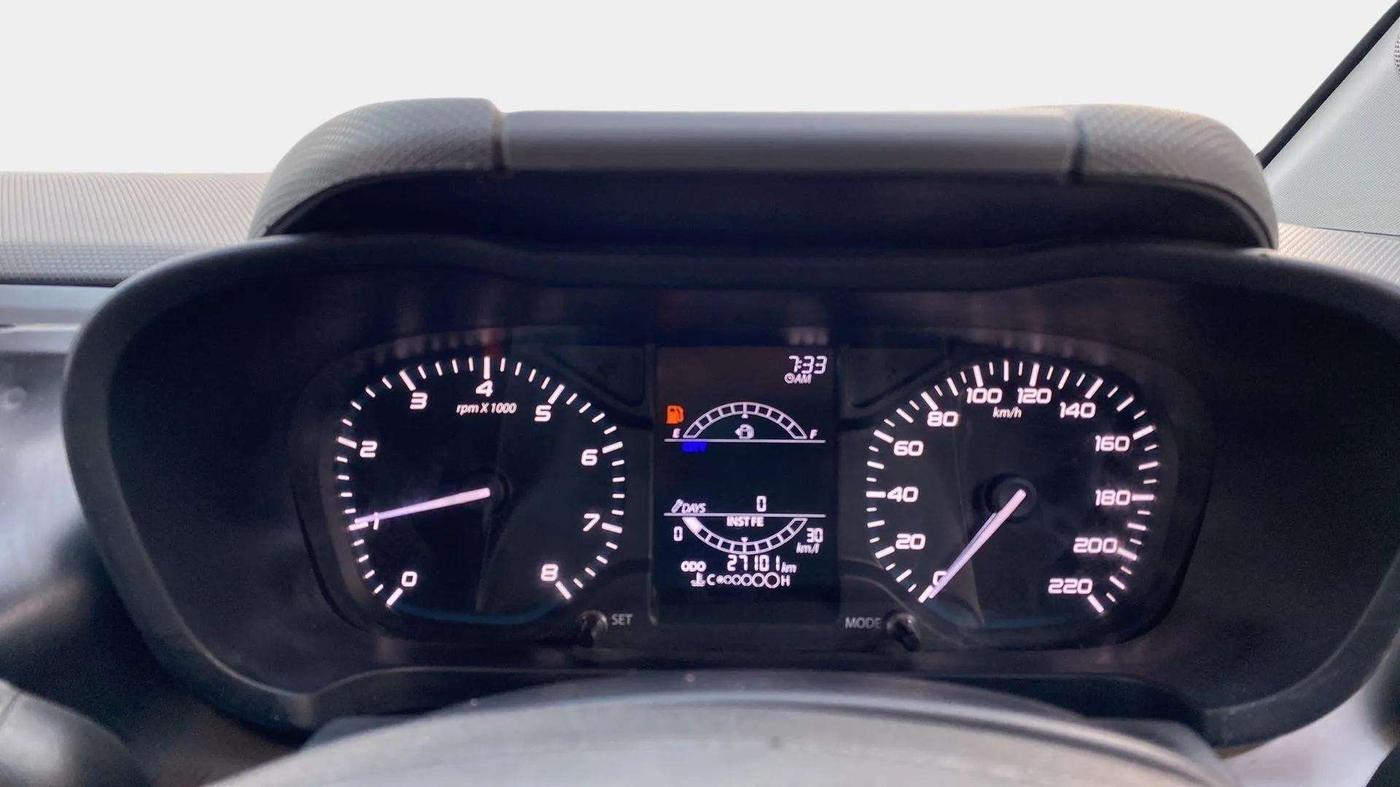 2021 Tata ALTROZ XE PETROL, Petrol, Manual, 27,390 km, Odometer Image