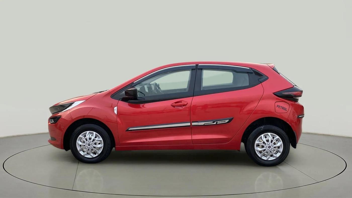2021 Tata ALTROZ XE PETROL, Petrol, Manual, 27,390 km, Left Side