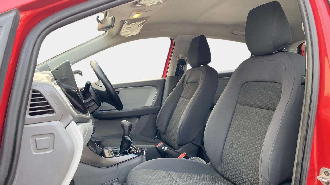 2021 Tata ALTROZ XE PETROL, Petrol, Manual, 27,390 km, Right Side Front Door Cabin