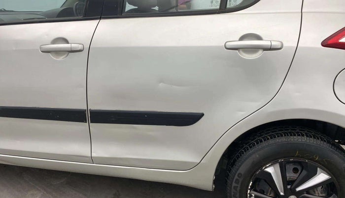 2016 Maruti Swift VXI, Petrol, Manual, 58,984 km, Rear left door - Slightly dented