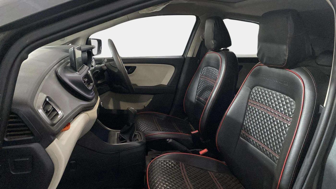 2023 Tata ALTROZ XM PLUS SUNROOF CNG, CNG, Manual, 37,606 km, Right Side Front Door Cabin