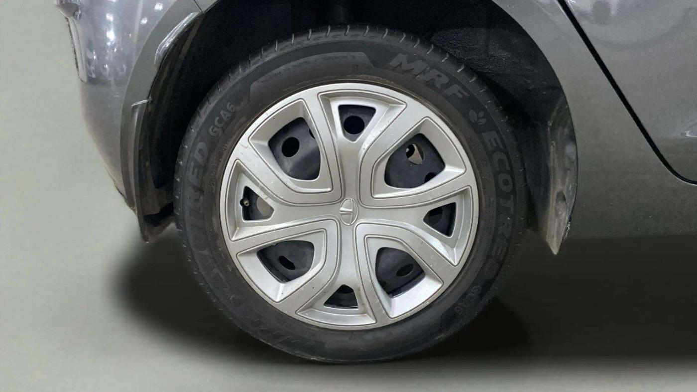 2023 Tata ALTROZ XM PLUS SUNROOF CNG, CNG, Manual, 37,606 km, Right Rear Wheel