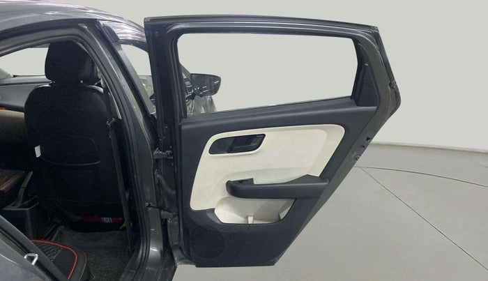 2023 Tata ALTROZ XM PLUS SUNROOF CNG, CNG, Manual, 37,510 km, RHS Rear Door