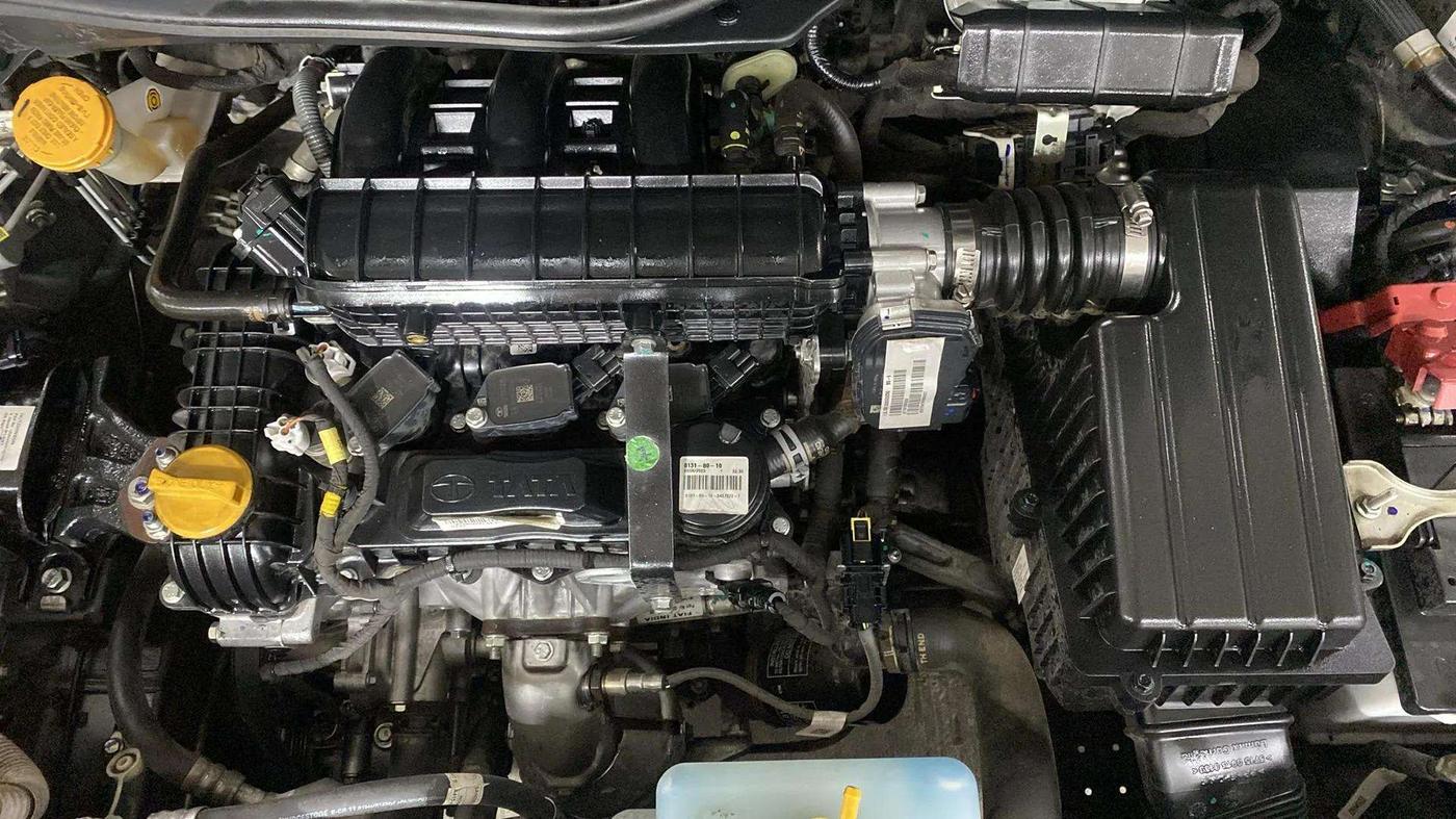 2023 Tata ALTROZ XM PLUS SUNROOF CNG, CNG, Manual, 37,606 km, Engine View