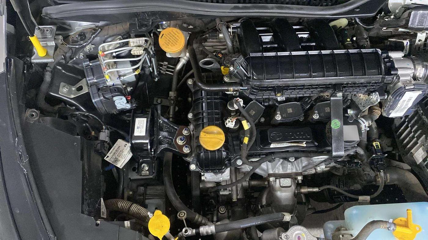 2023 Tata ALTROZ XM PLUS SUNROOF CNG, CNG, Manual, 37,606 km, Engine View - Right