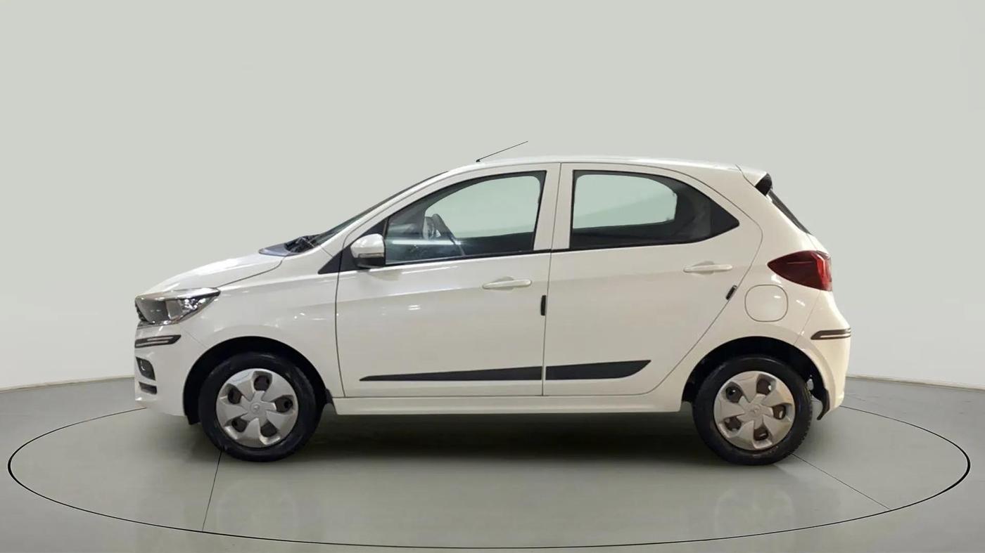 2021 Tata Tiago XT PETROL, Petrol, Manual, 20,975 km, Left Side