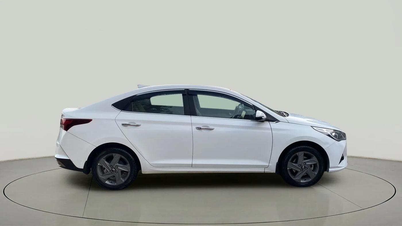2021 Hyundai Verna SX 1.5 CRDI, Diesel, Manual, 74,870 km, Right Side View