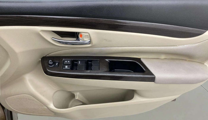 2016 Maruti Ciaz ZXI AT, Petrol, Automatic, 89,563 km, Driver Side Door Panels Control