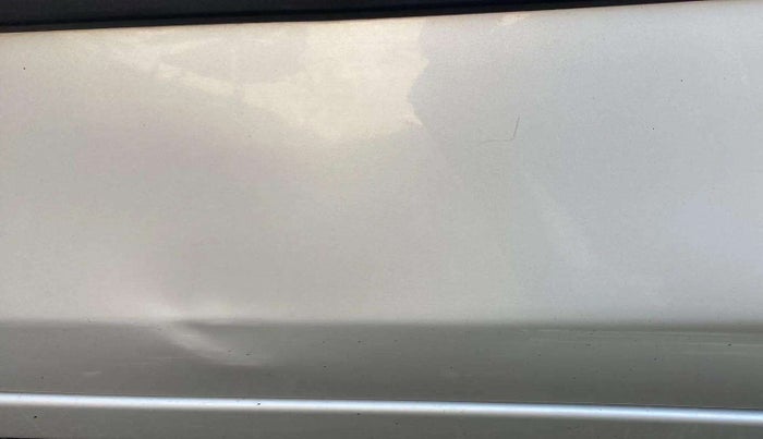 2022 Maruti Alto VXI, Petrol, Manual, 31,362 km, Front passenger door - Slightly dented