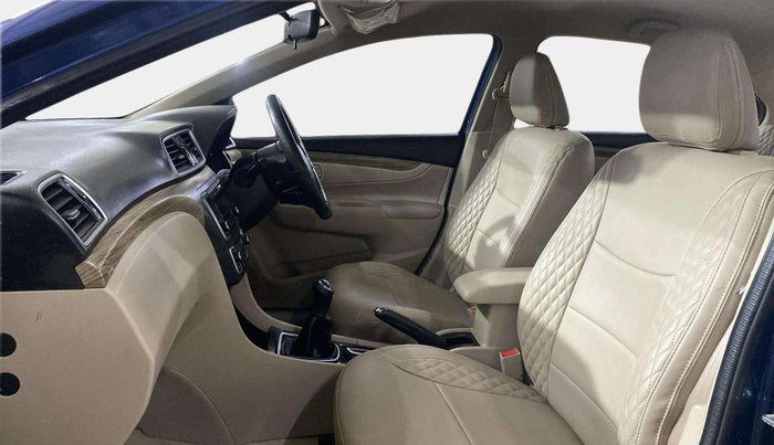 2021 Maruti Ciaz DELTA 1.5 SHVS MT PETROL, Petrol, Manual, 34,009 km, Right Side Front Door Cabin