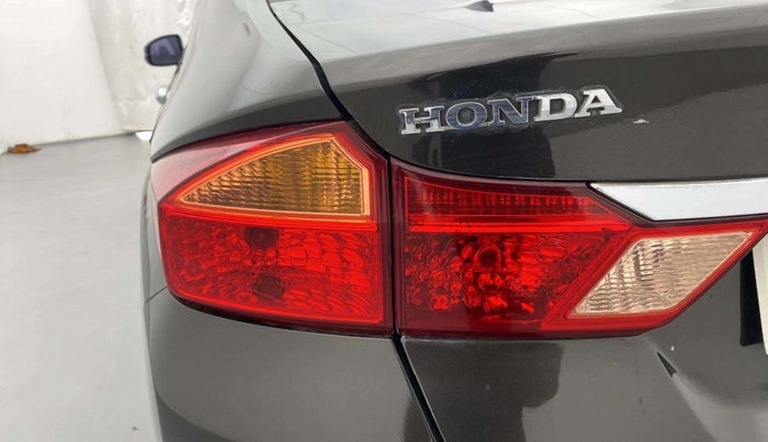 2016 Honda City 1.5L I-VTEC V MT, Petrol, Manual, 64,501 km, Left tail light - Minor scratches