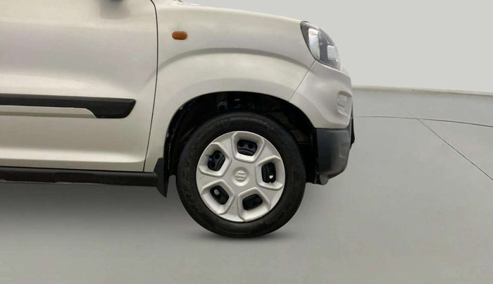 2020 Maruti S PRESSO VXI CNG, CNG, Manual, 28,676 km, Right Front Wheel