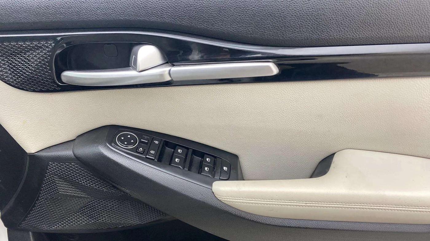 2020 KIA SELTOS HTX 1.5 PETROL, Petrol, Manual, 58,257 km, Driver Side Door Panels Control