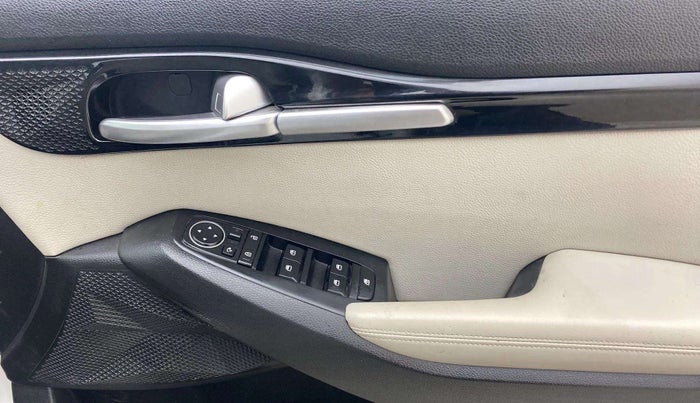 2020 KIA SELTOS HTX 1.5 PETROL, Petrol, Manual, 58,257 km, Driver Side Door Panels Control