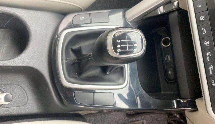 2020 KIA SELTOS HTX 1.5 PETROL, Petrol, Manual, 58,257 km, Gear Lever