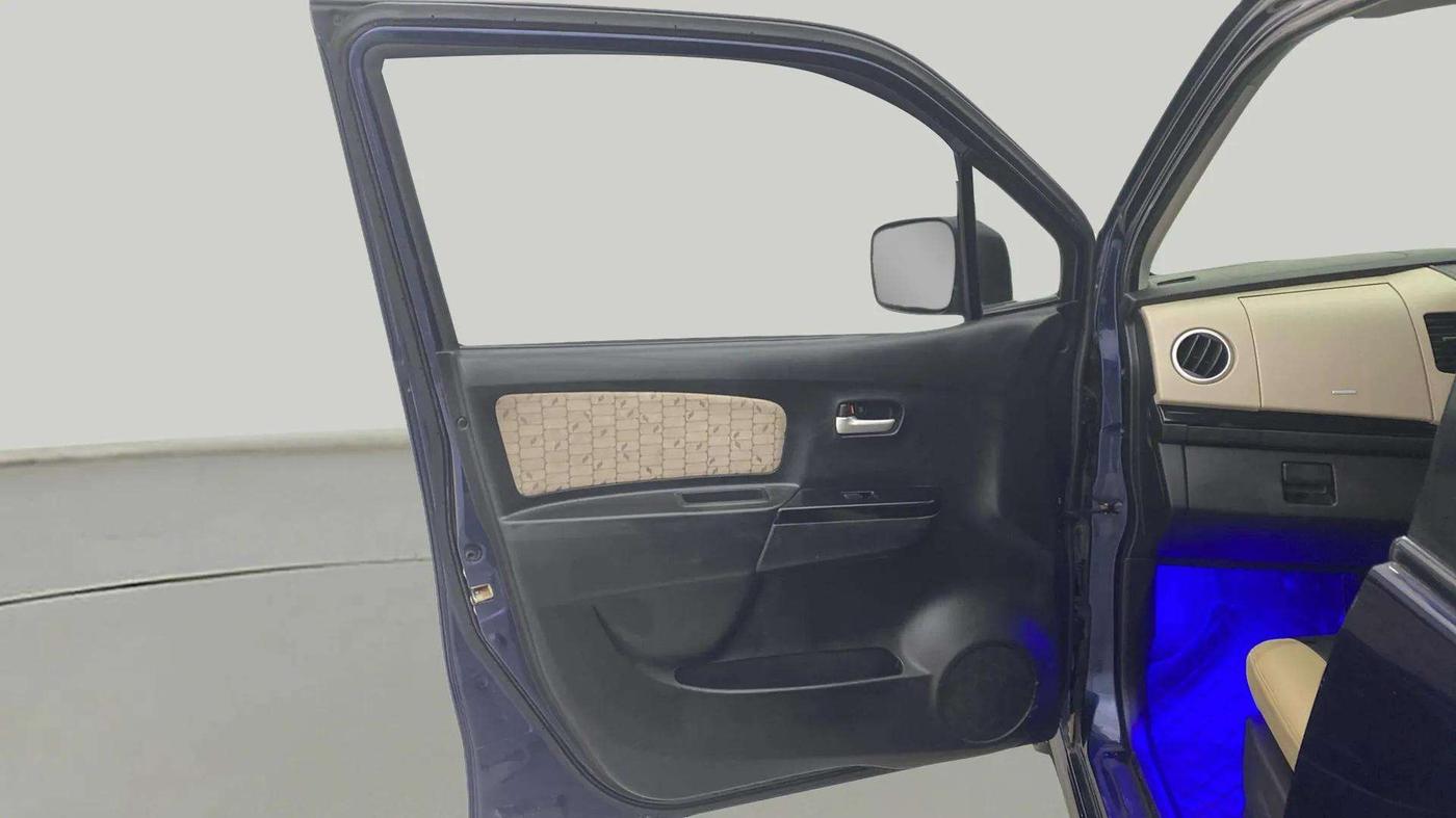 2017 Maruti Wagon R 1.0 VXI, Petrol, Manual, 47,123 km, LHS Front Door