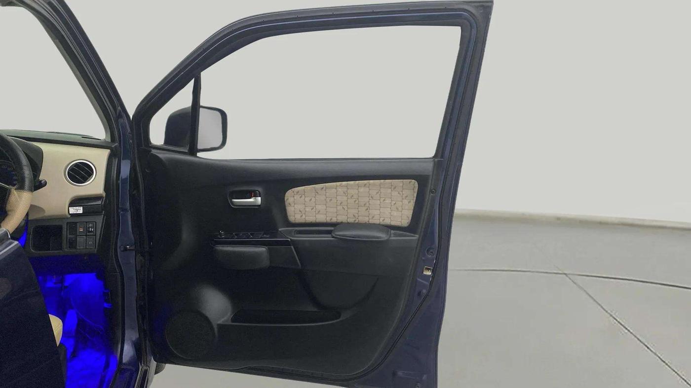 2017 Maruti Wagon R 1.0 VXI, Petrol, Manual, 47,123 km, RHS Front Door