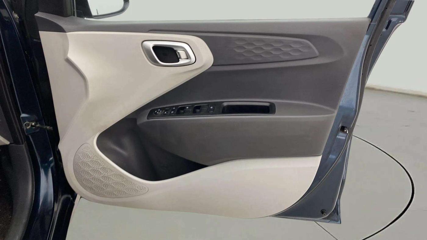 2022 Hyundai GRAND I10 NIOS SPORTZ 1.2 KAPPA VTVT CNG, CNG, Manual, 46,388 km, Driver Side Door Panels Control