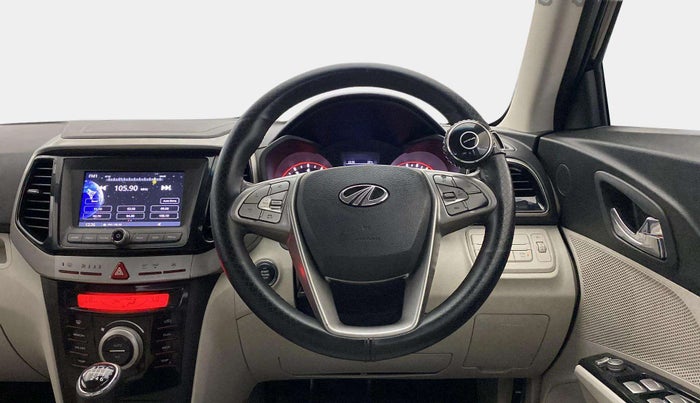 2020 Mahindra XUV300 W8 (O) 1.2 PETROL, Petrol, Manual, 49,542 km, Steering Wheel Close Up