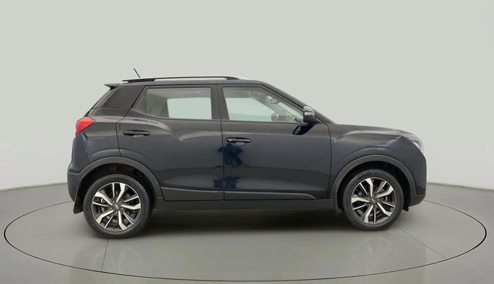 2020 Mahindra XUV300 W8 (O) 1.2 PETROL, Petrol, Manual, 49,542 km, Right Side View