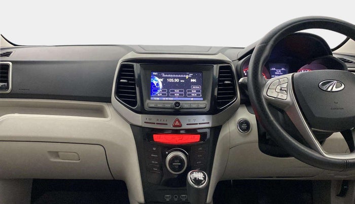 2020 Mahindra XUV300 W8 (O) 1.2 PETROL, Petrol, Manual, 49,542 km, Air Conditioner