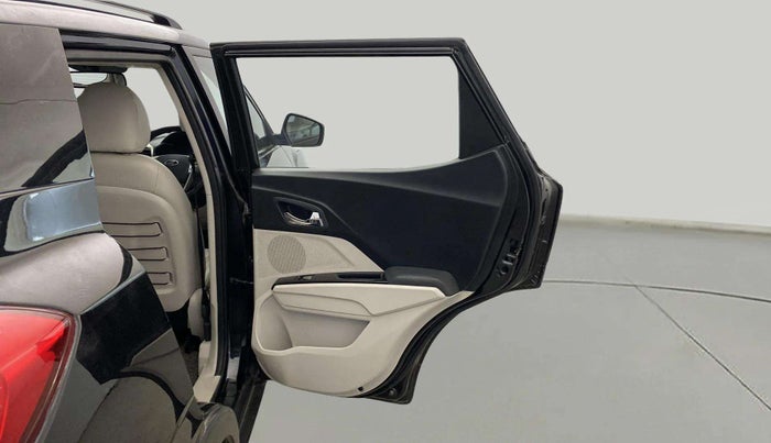 2020 Mahindra XUV300 W8 (O) 1.2 PETROL, Petrol, Manual, 49,542 km, RHS Rear Door