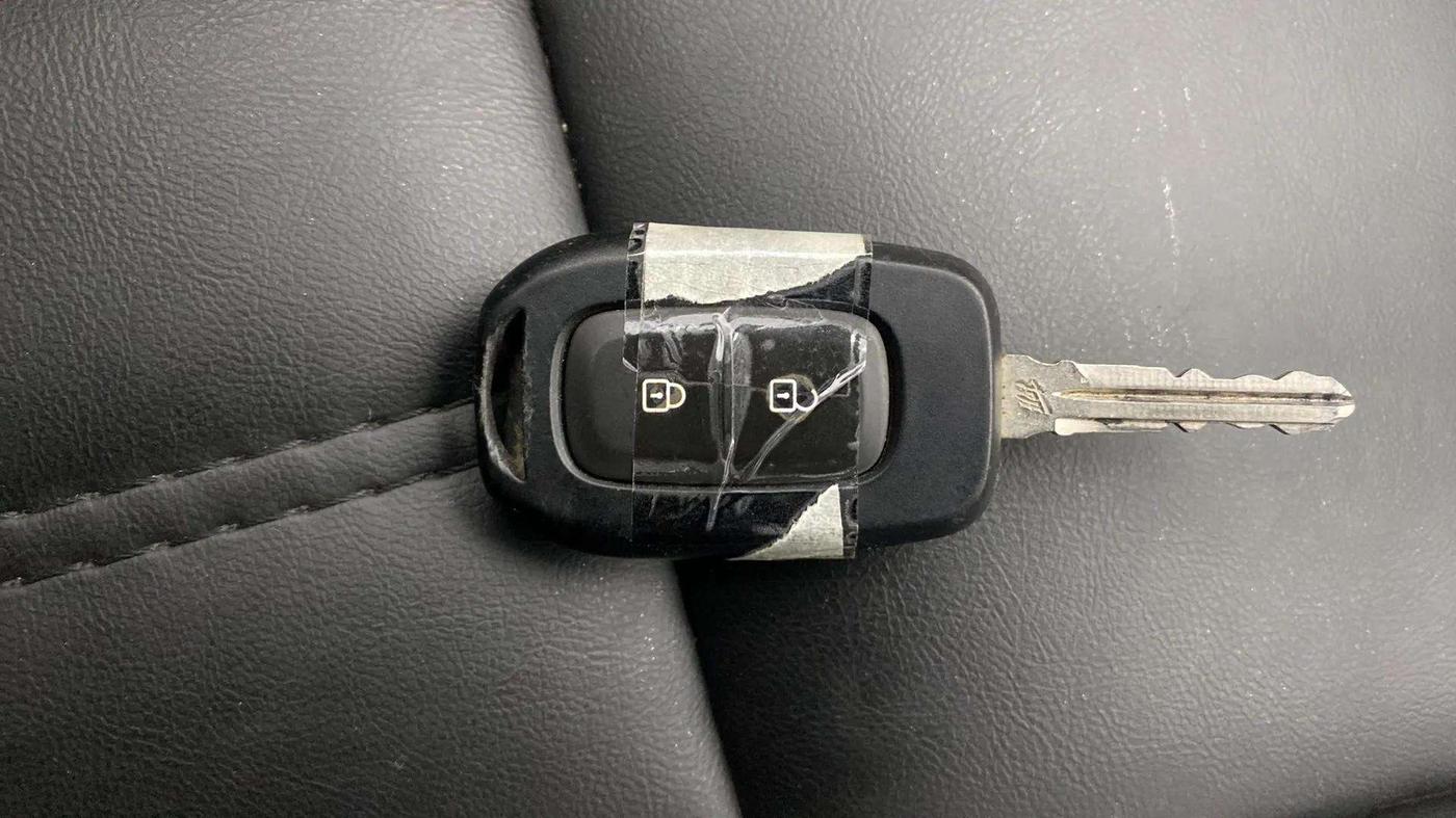 2023 Renault TRIBER RXT, Petrol, Manual, 15,520 km, Key Close Up
