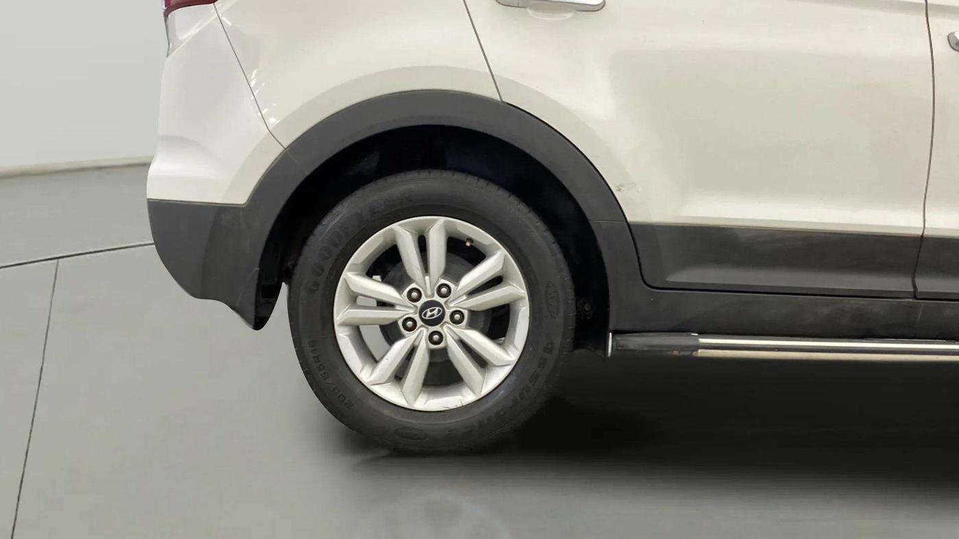 2016 Hyundai Creta SX PLUS 1.6 PETROL, Petrol, Manual, 54,510 km, Right Rear Wheel