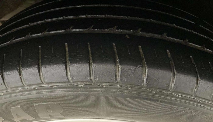 2016 Hyundai Creta SX PLUS 1.6 PETROL, Petrol, Manual, 54,510 km, Left Front Tyre Tread