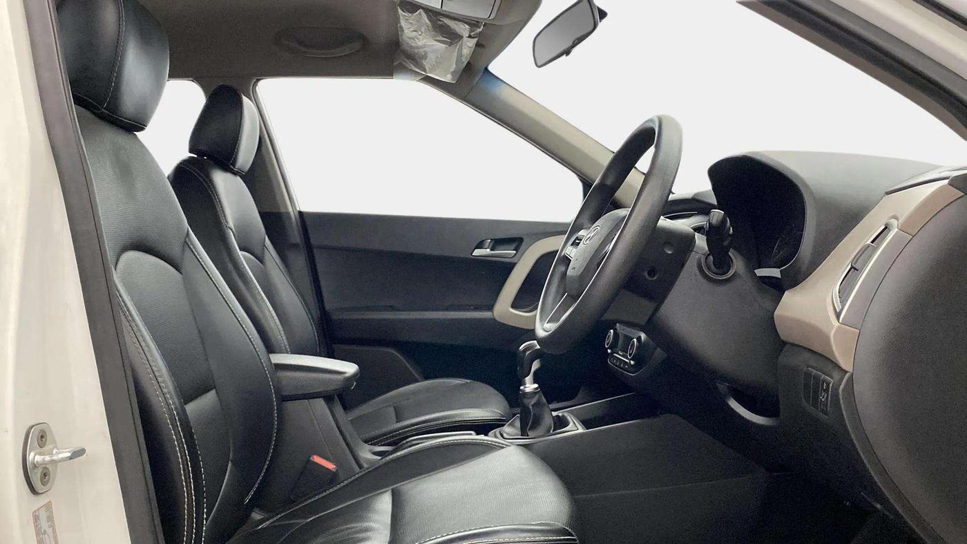 2016 Hyundai Creta SX PLUS 1.6 PETROL, Petrol, Manual, 54,510 km, Right Side Front Door Cabin