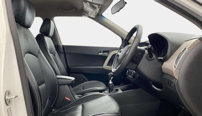 2016 Hyundai Creta SX PLUS 1.6 PETROL, Petrol, Manual, 54,510 km, Right Side Front Door Cabin