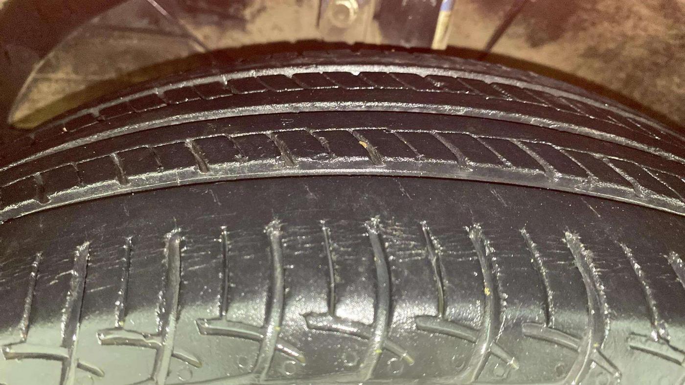 2018 Maruti Baleno DELTA CVT PETROL 1.2, Petrol, Automatic, 43,858 km, Left Front Tyre Tread