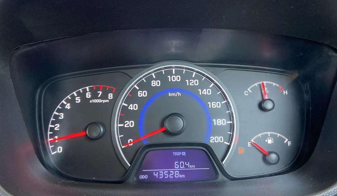 2015 Hyundai Grand i10 SPORTZ 1.2 KAPPA VTVT, Petrol, Manual, 43,498 km, Odometer Image
