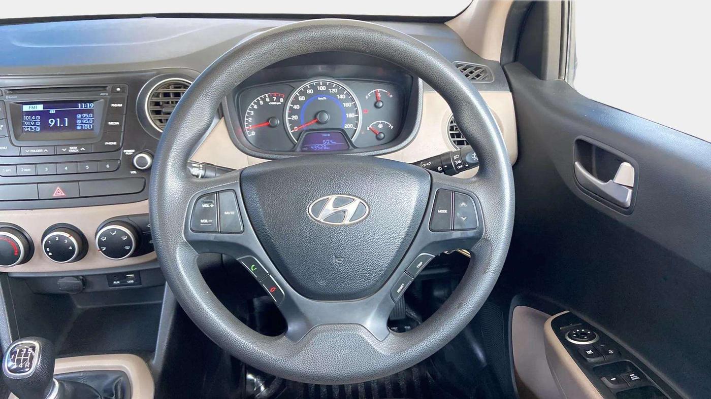 2015 Hyundai Grand i10 SPORTZ 1.2 KAPPA VTVT, Petrol, Manual, 43,498 km, Steering Wheel Close Up