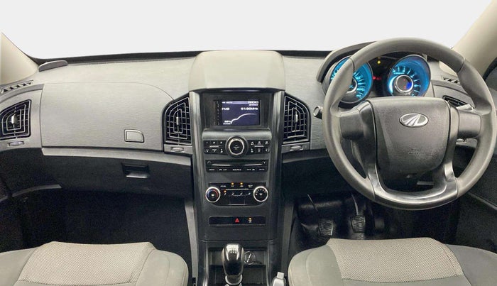 2019 Mahindra XUV500 W5, Diesel, Manual, 32,194 km, Dashboard