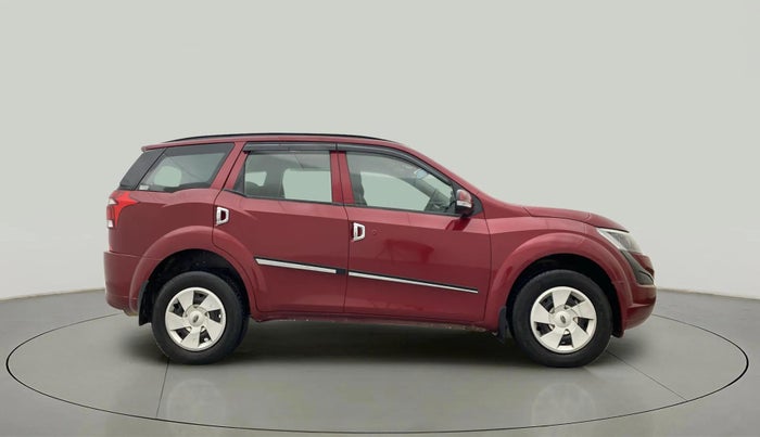 2019 Mahindra XUV500 W5, Diesel, Manual, 32,194 km, Right Side View