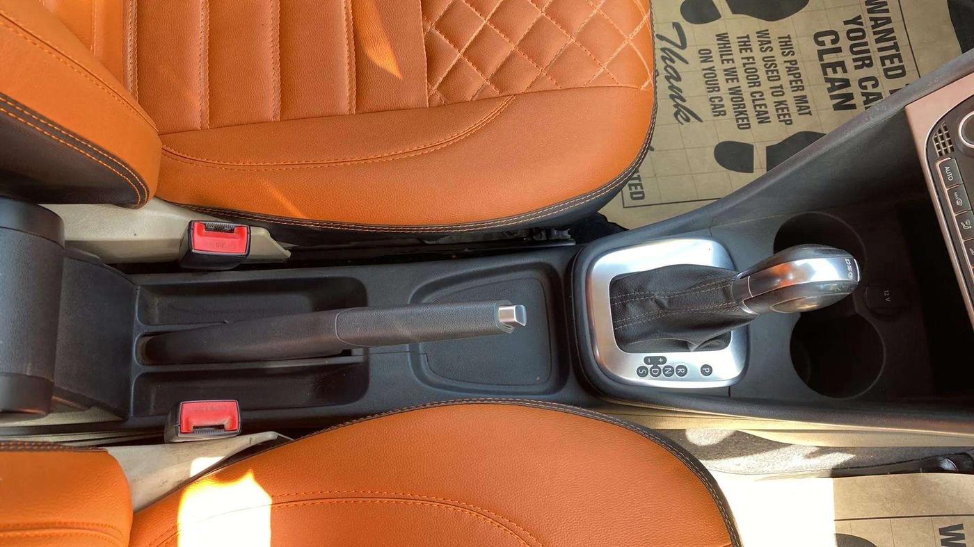 2015 Volkswagen Polo GT TSI AT, Petrol, Automatic, 92,744 km, Gear Lever