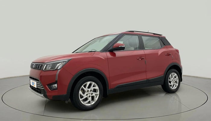 2022 Mahindra XUV300 W8 1.2 PETROL, Petrol, Manual, 18,189 km, Left Front Diagonal