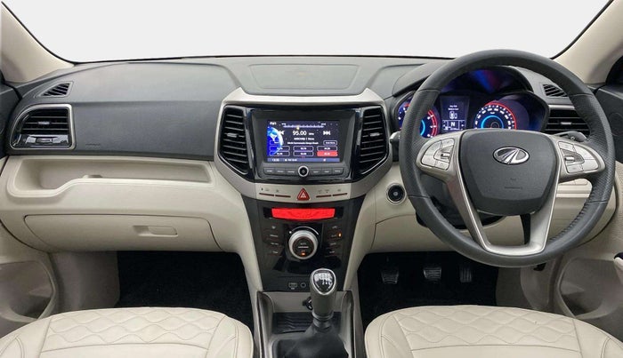 2022 Mahindra XUV300 W8 1.2 PETROL, Petrol, Manual, 18,189 km, Dashboard