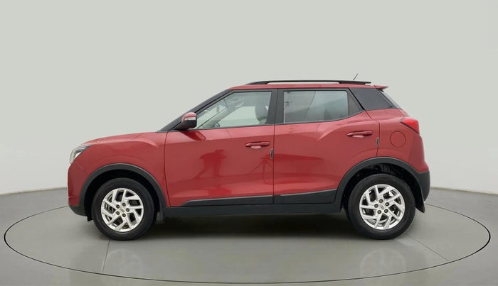 2022 Mahindra XUV300 W8 1.2 PETROL, Petrol, Manual, 18,189 km, Left Side