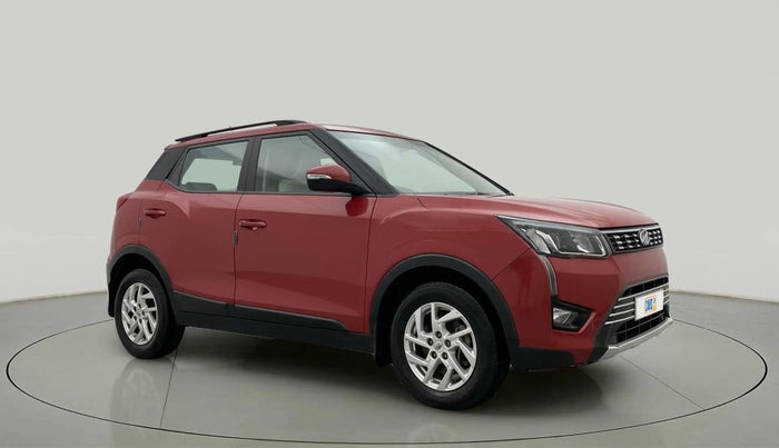 2022 Mahindra XUV300 W8 1.2 PETROL, Petrol, Manual, 18,189 km, Right Front Diagonal