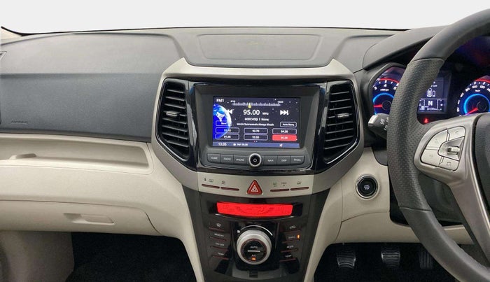 2022 Mahindra XUV300 W8 1.2 PETROL, Petrol, Manual, 18,189 km, Air Conditioner