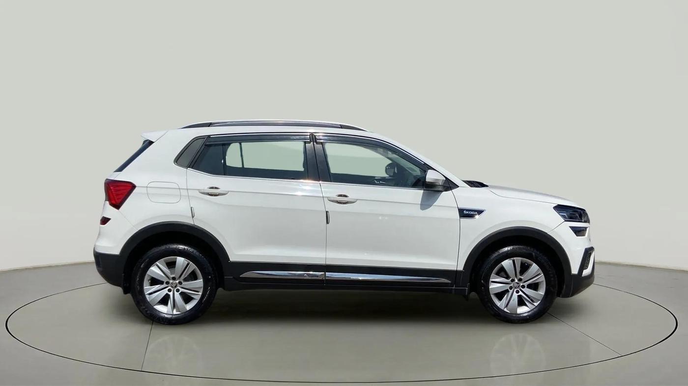 2022 Skoda KUSHAQ AMBITION 1.0L TSI AT, Petrol, Automatic, 70,283 km, Right Side View
