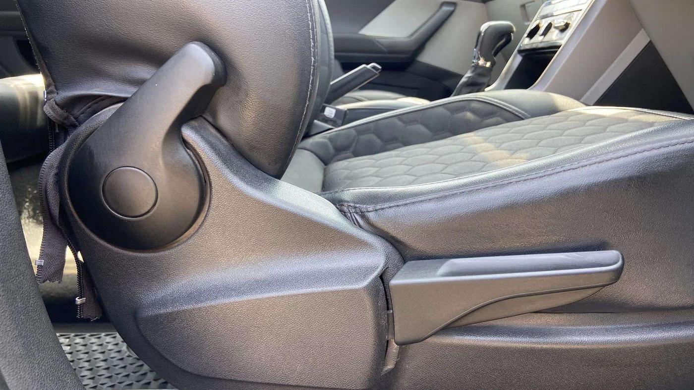 2022 Skoda KUSHAQ AMBITION 1.0L TSI AT, Petrol, Automatic, 70,283 km, Driver Side Adjustment Panel