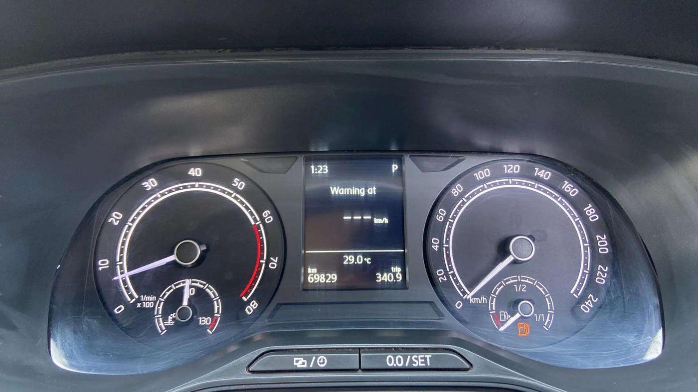 2022 Skoda KUSHAQ AMBITION 1.0L TSI AT, Petrol, Automatic, 70,283 km, Odometer Image