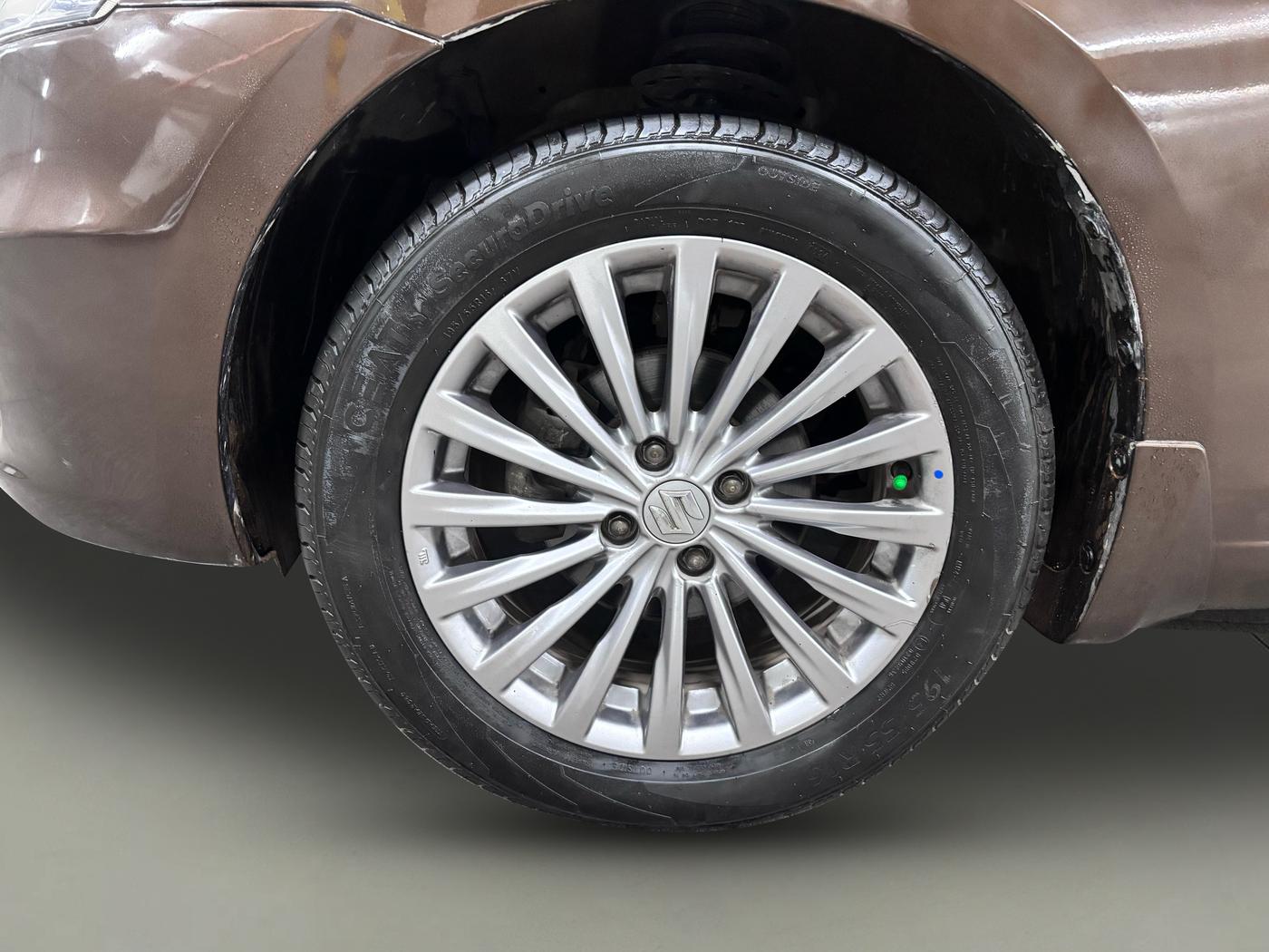 2017 Maruti Ciaz ALPHA 1.4 PETROL, Petrol, Manual, 32,225 km, Left Front Wheel