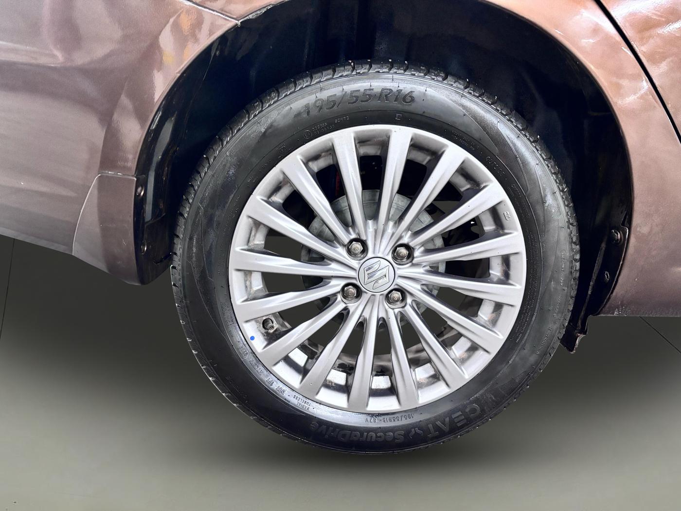 2017 Maruti Ciaz ALPHA 1.4 PETROL, Petrol, Manual, 32,225 km, Right Rear Wheel